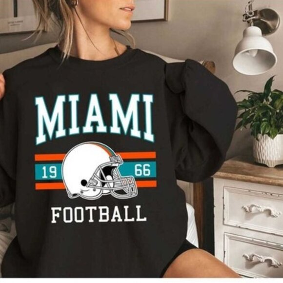 Miami Dolphins NFL Football Team Logo Sweatshirt Unisex Winter Apparel 159 - Picture 1 of 5